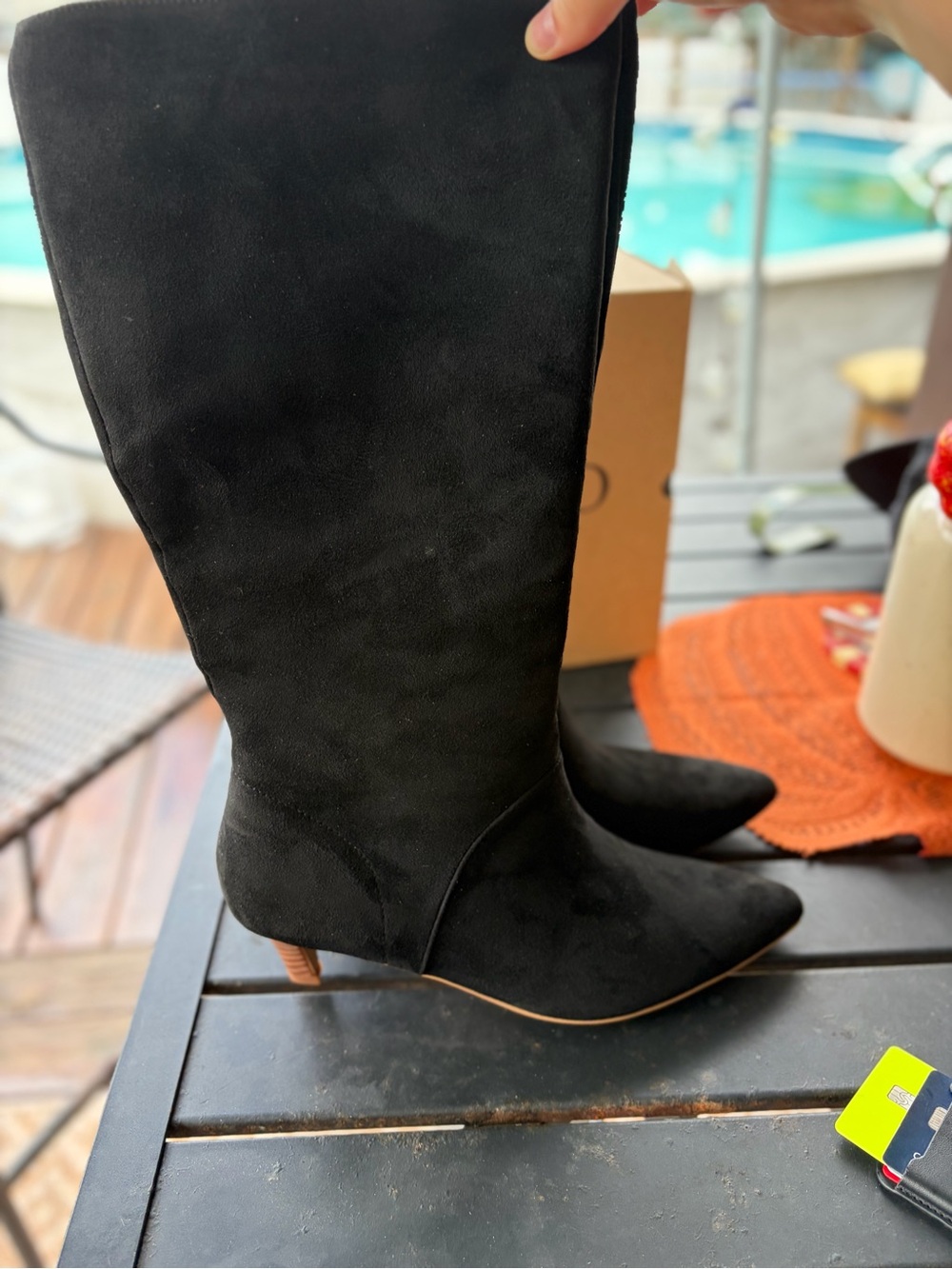 Women’s Black Knee-High Pointed-Toe Boots